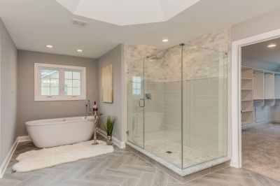 Glass Enclosures in Small Bathrooms